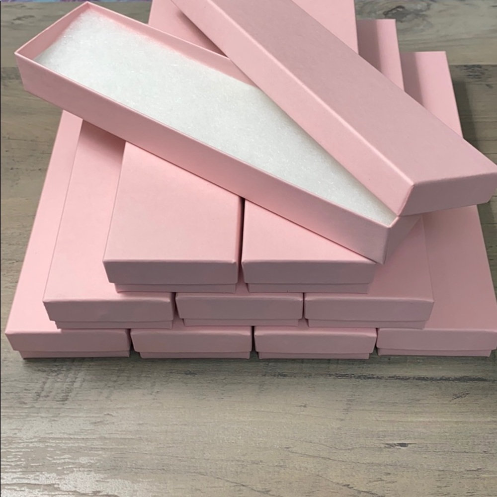 10 Pink Necklace - Watch Jewelry Boxes CLEARANCE - Picture 6 of 7